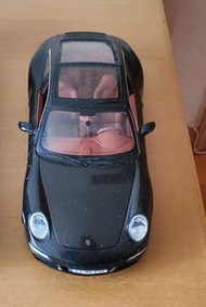 Mercedes-Benz E-Class & Porsche 911 1/18模型車