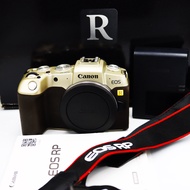Canon EOS RP Gold Series Limited Edition กล้องมิเรอร์เลสฟูลเฟรม ได้รับการออกแบบด้วยนวัตกรรมสุดทันสมัย อัดแน่นด้วยประสิทธิภาพสูงสุดในแบบฉบับของ R System อาทิ เซ็นเซอร์ Dual Pixel CMOS ขนาดฟูลเฟรม ความละเอียด 26.2MP เปิดกล้องพร้อมใช้ โฟกัสฉับไวเพียง