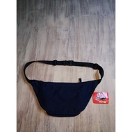 Waits bag Fred Perry
