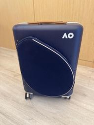 AO x July 2025澳網聯名行李箱/登機箱