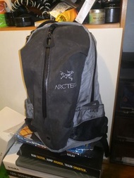 Arc'teryx Arro 16 Beams crossover