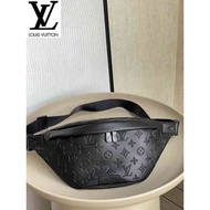 LV_ Bag Women Black DISCOVERY Small Belt M46036 Totes Shoulder Men's s Clutches Backpacks Pouches Wallets LXWC