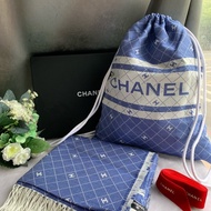 Chanel CC Logo 標誌菱格紋棉質混絲束口後背包+浴巾組(藍色)