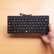 Bàn phím máy tính cũ mới