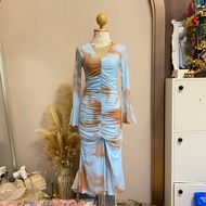 K373 : เดรสยาวผ่าหน้า ผ้าตาข่าย (เน็ตแบบนิ่ม)