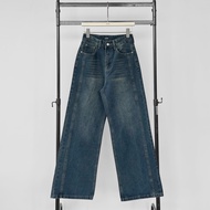 Atipashop - LUXE ECLIPSE ATP JEANS กางเกงยีนส์ ขายาว ทรงกระบอกกลาง ดีเทลปักโลโก้ ATIPA กระเป๋าหลัง