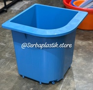 Ready ￼Bak Mandi Plastik / Bak Air Sudut / Bak Mandi Sudut Toilet