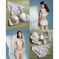 One Set Pierre Cardin Wired La Mode Butterfly Lovers Push-Up - Bra with Wire