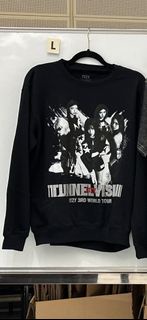 全新 ITZY 3RD WORLD TOUR 香港演唱會官方週邊衫 BLACK SWEATSHIRT