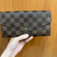 LV 咖格金釦Sarah 12卡長夾N63209