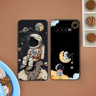 Samsung S10 / S10 5G / S10 Plus / S10 + Case With Astronaut Printed