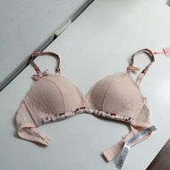 1cm push-up bra, very nice shape, size 34B/B75