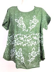เสื้อผ้าบาติก เสื้อเขียนเทียน เสื้อผ้าผู้หญิง เสื้อผ้าคนแก่ ลวดลายสวยงาม เสื้อมีแขน ใส่สบาย เน้นขายถ