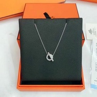 全新Hermes NECKLACE , 18K/750白金/鑽石 (17D0.46ct), Finesse Pendant, 愛馬仕小Q項鍊, #BRAND NEW #香榭站正品