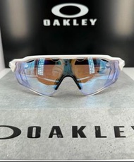 💥現貨💥歐克利超輕量抗眩光專業戶外運動騎行風鏡 | Oakley Radar EV Advancer Sports Sunglasses | 鏡框配色：霧感白 | 鏡片樣式：藍紫鍍膜漸變透光鏡片|