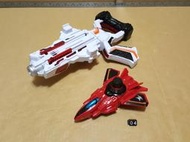 【超級戰隊】特價 BANDAI 快盜&amp;警察戰隊 DX VS 變身器+紅色轉盤戰鬥機 日版 現況品 請詳閱說明