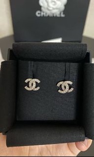 Chanel香奈兒經典款耳環 earrings