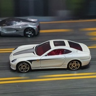 PUTIH Hot wheels ferrari 612 scaglietti giftpack white racer tessa ff SNS27