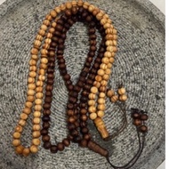 TASBIH KAYU ZAITUN putih dan hitam 7mm 99biji size standard senang utk zikir dan sifat kayu ringan s