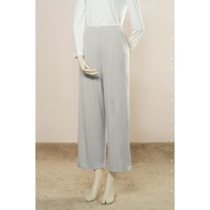 CALAQISYA : UNDERPANTS FLARE DALAM WARNA NIMBUS CLOUD