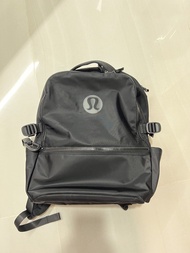 Lululemon 背包