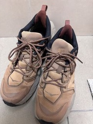 Hoka anacapa 1