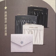 🎄聖誕禮物🎄 【CHARLES & KEITH】立體抓皺/信封式短夾-共四色