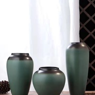 Ceramic Table Display / Ginger Vase Porcelain EB Dining 483