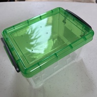 Clear Box For Pets Or isopods.