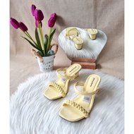 JU6 Abbushoes ML 30 Rights To Know Women's Braids