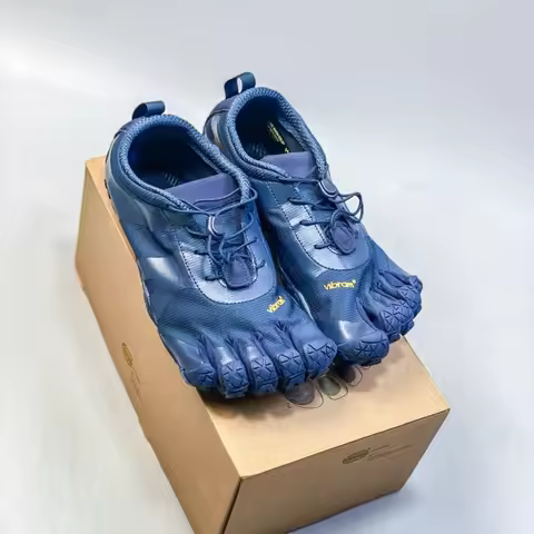 2025 New Trend Fitness Yoga Shoes Men Women Breathable Squat Hard Pull Shoes for Couples Indoor Gym 