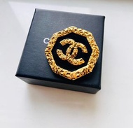 ［市場罕有］Chanel Vintage熔岩黑金胸針