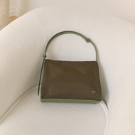 MADAM PEONY กระเป๋าสะพายผ้าไนลอนแท้ รุ่น LUNA