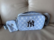 MLB NY Yankees Crossbody Bag