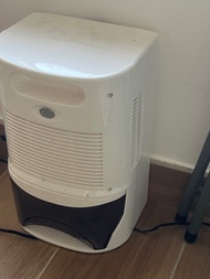 小型抽濕機