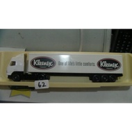 LLEDO PROMOVERS VOLVO FH12 KLEENEX C2010