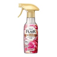 CHAI XỊT LÀM PHẲNG QUẦN ÁO HƯƠNG HOA TỰ NHIÊN KAO FLAIR NHẬT BẢN (270ML)