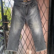 Uniqlo botcut jeans b002