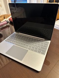Microsoft  Surface Laptop Go ：輕量的觸控螢幕筆記型電腦 二手9.5成新 使用次數不超過5次