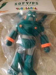 特價全新日版蠟筆小新 干達姆 機械人 GUNDAM Sof vips sofvipseleotrle toys sofubi sofvi vinyl 搪膠膠品大膠軟膠 kaljo