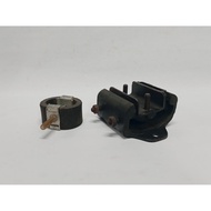 DATSUN SUNNY 120Y B310 ENGINE REAR MOUNTING & EXHAUST PIPE SUPPORT