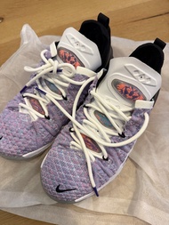 LeBron 18 紫色