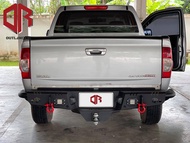 กันชนท้ายR-1 รุ่นยอดนิยม(R-1 Rear bumper) กันชนท้ายออฟโรด OUTLANDER สำหรับรถกระบะ กันชนเหล็กมาพร้อมกับไฟLEDห่วงแดงโอเมก้าและชุดหัวบอลสำหรับลาก