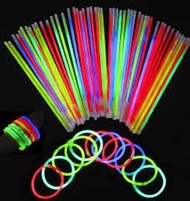 Glow Stik Stick Fosfor Nyala Isi 100 Pcs Batang Light Cahaya Lampu Konser Pesta Natal Perayaan Ulang