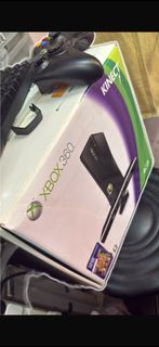 全新Xbox 360 Kinect 4GB 遊戲機連手掣