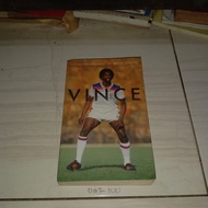 Buku The Autobiography Of Vince Hilaire VINCE