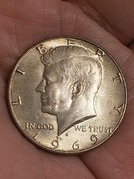 1969D 美金甘迺迪半圓Half Dollar銀幣  (40% silver) 靚銀光  接近未流通品相