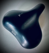 📣‼️義大利品牌 Selle Royal(SR）的 Classic 舒適系列矽膠單車坐墊 附原裝包裝 / 📣‼️Selle Royal (SR) Classic Gel Bike Saddle - M