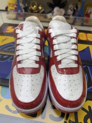 LV × Nike Air Force 1 聯名板鞋 紅白配色