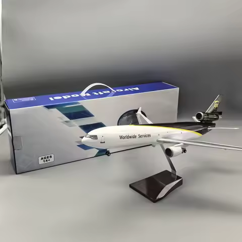 47CM Scale 1/130 Air UPS Airlines MD-11 Resin Diecast Airplane Model Aircraft With Wheels Landing Ge